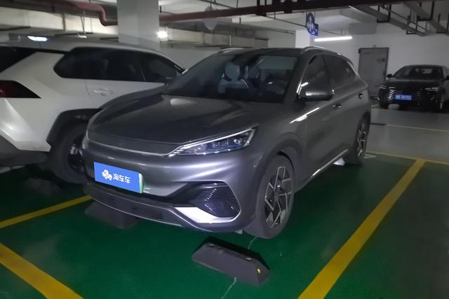 BYD Yuan 2022 года выпуска