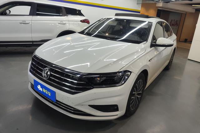 Volkswagen Jetta 2020 года выпуска
