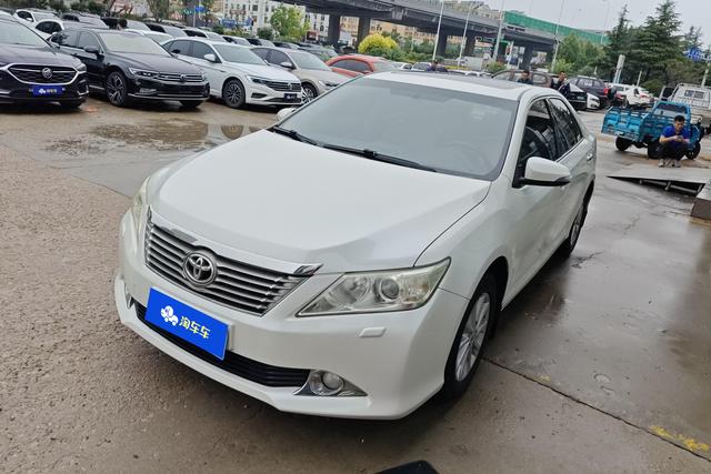 Toyota Camry 2012 года выпуска