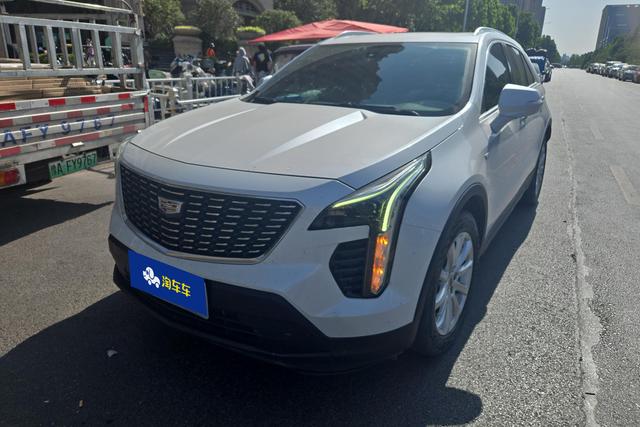 Cadillac XT4 2021 года выпуска