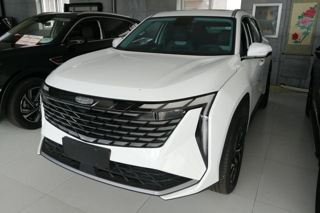 Geely Xingyue 2024 года выпуска