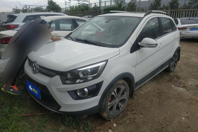 BAIC Senova X25 2015 года выпуска