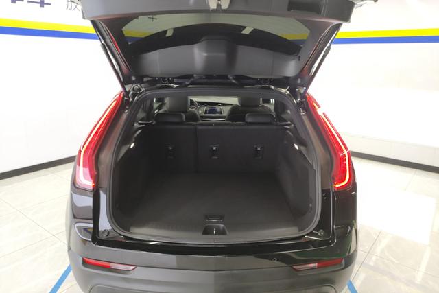 Cadillac XT4 2022 — фото 17