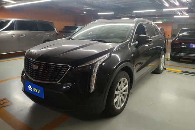 Cadillac XT4 2022 года выпуска