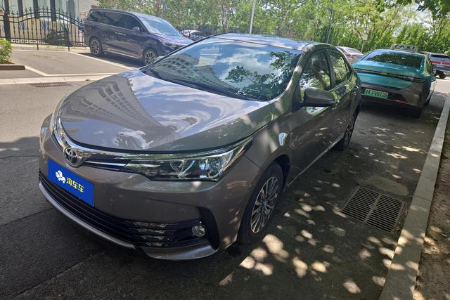 Toyota Corolla Cross 2017 года выпуска