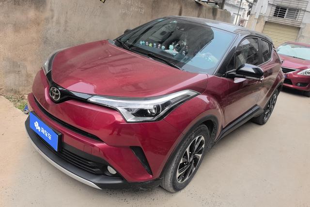 Toyota C-HR 2018 года выпуска