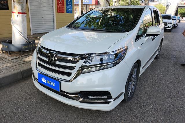 Honda Elysion 2019 года выпуска