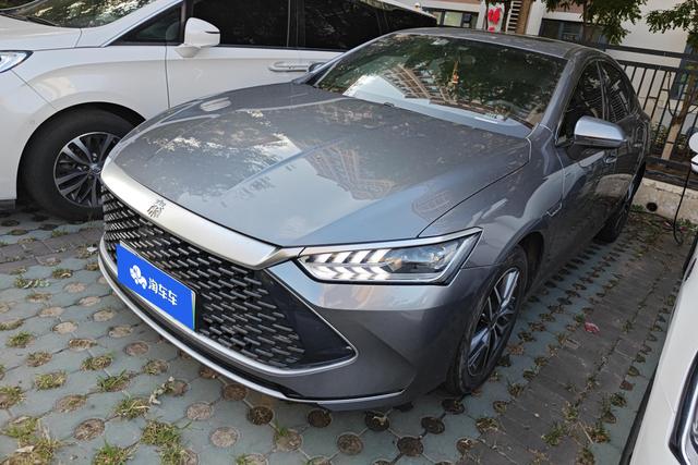 BYD Qin 2023 года выпуска
