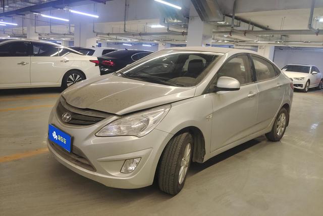 Hyundai Verna 2010 года выпуска