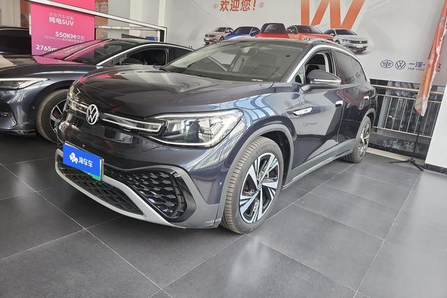 Volkswagen ID.6 2022 года выпуска