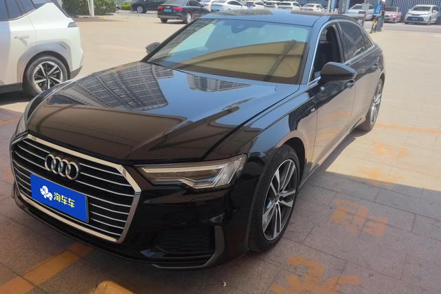 Audi A6 2022 года выпуска