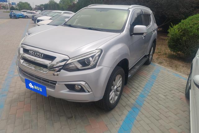 Isuzu MU-X 2018 года выпуска