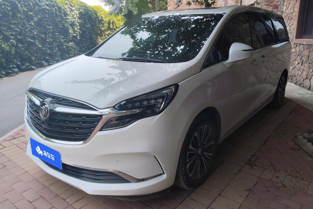 Buick GL8 2020 года выпуска