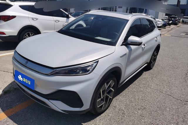 BYD Yuan 2022 года выпуска