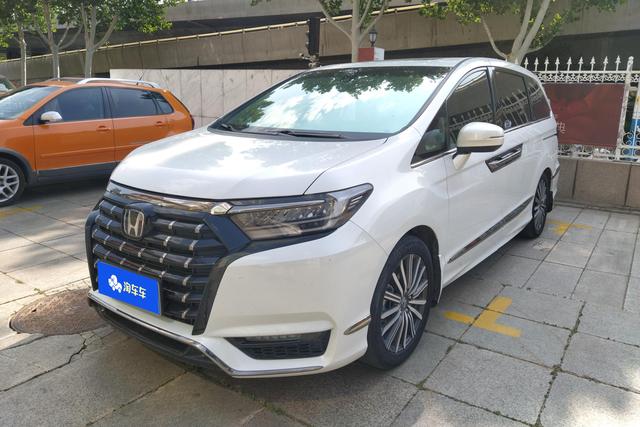 Honda Elysion 2022 года выпуска
