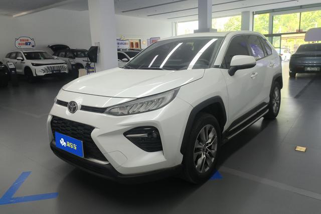 Toyota RAV 4 2022 года выпуска