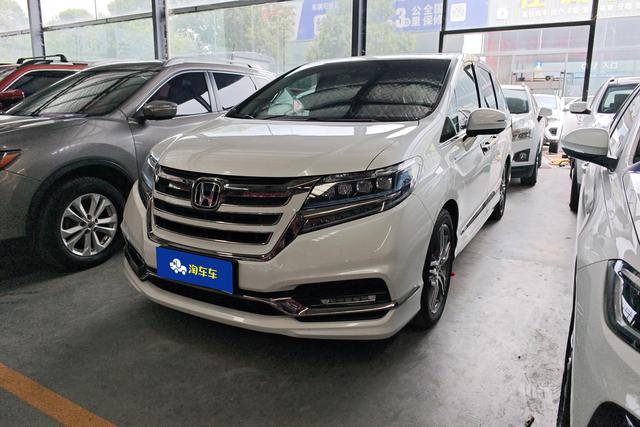 Honda Elysion 2019 года выпуска