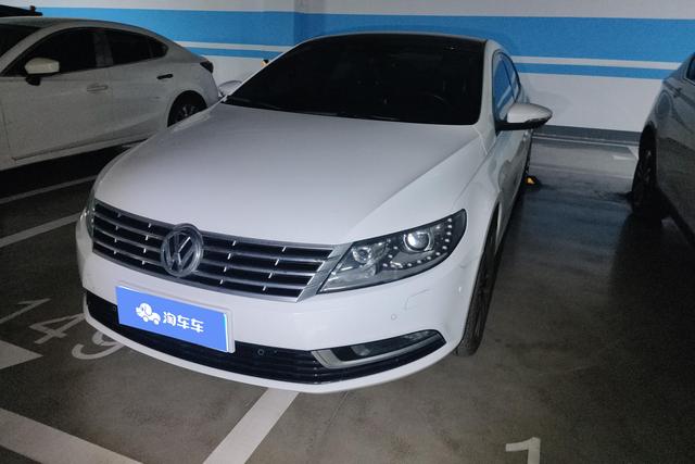 Volkswagen Passat CC 2016 года выпуска
