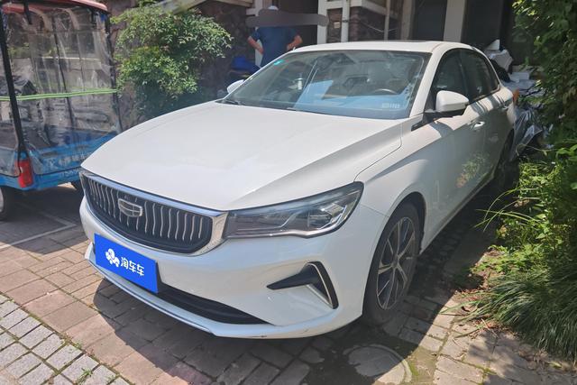 Geely Emgrand GT 2022 года выпуска