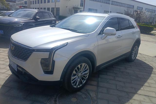 Cadillac XT4 2024 года выпуска