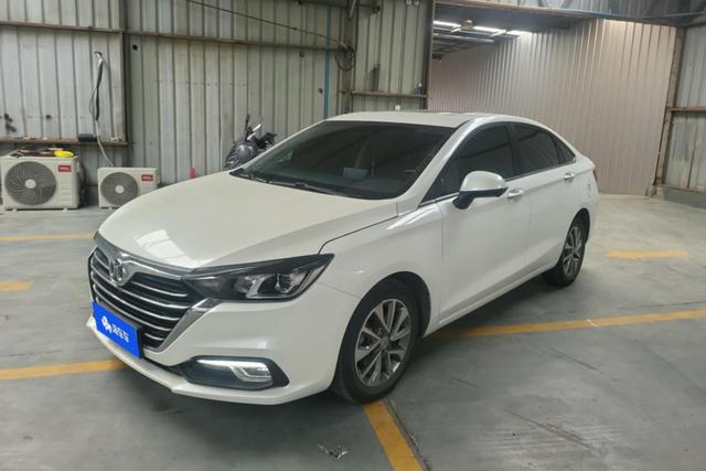 BAIC Beijing U5 2019 года выпуска