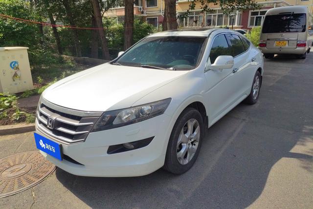 Honda Crosstour 2012 года выпуска