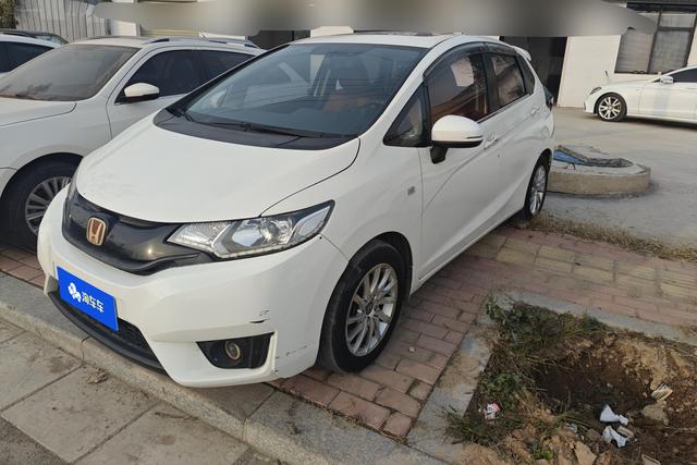 Honda Fit 2016 года выпуска