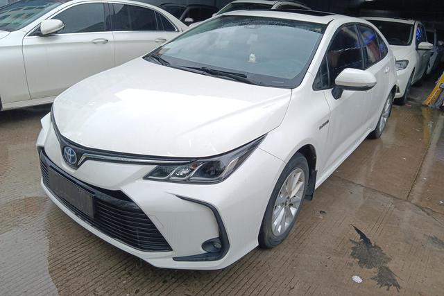 Toyota Corolla Cross 2021 года выпуска