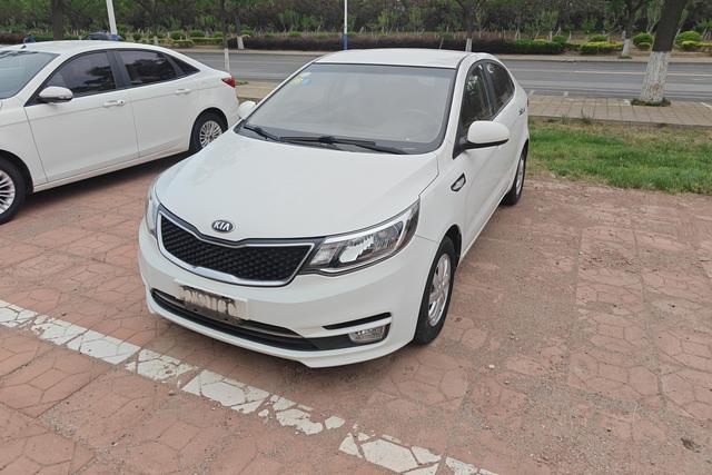 Kia Rio 2015 года выпуска