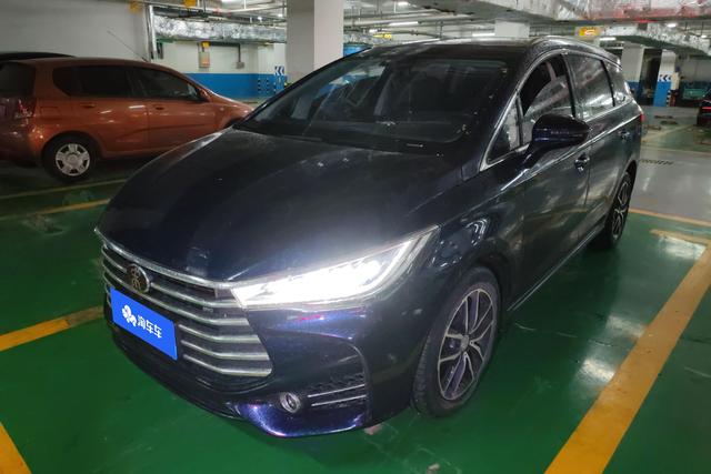BYD Song EV 2017 года выпуска