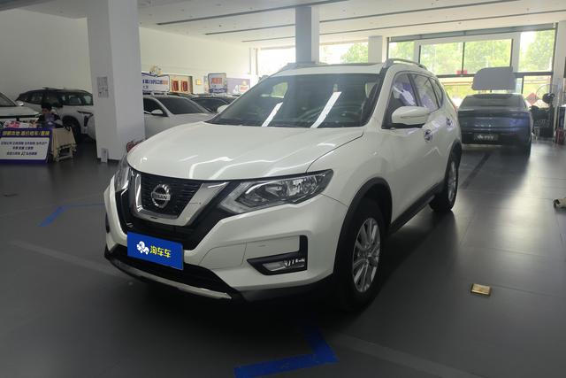 Nissan X-Trail 2017 года выпуска