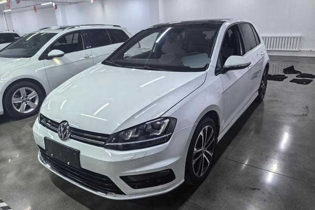 Volkswagen e Golf 2017 года выпуска