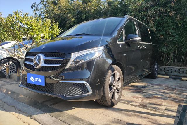 Mercedes-Benz V-klasse 2022 года выпуска