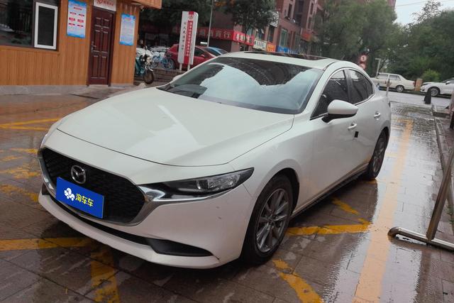 Mazda 3 2020 года выпуска
