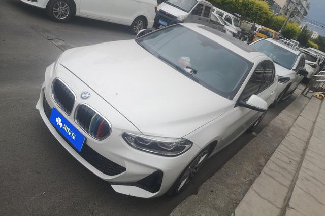 BMW 1M 2020 года выпуска