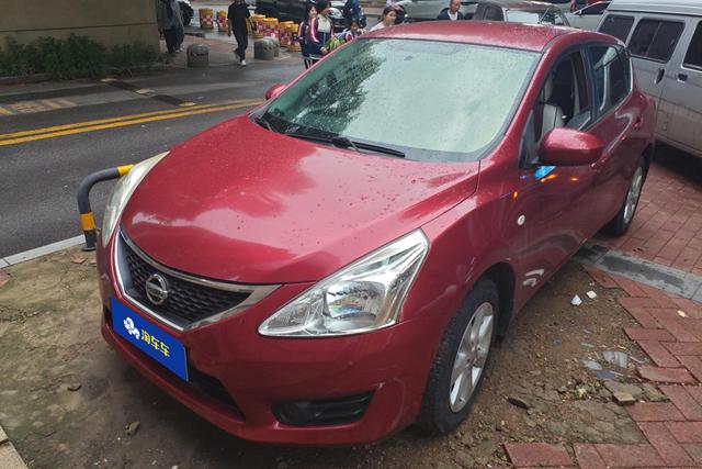 Nissan Tiida 2014 года выпуска