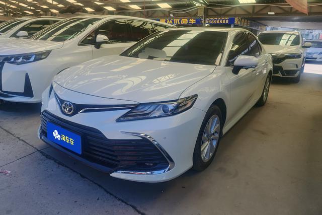 Toyota Camry 2021 года выпуска