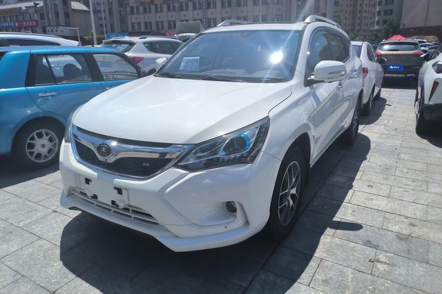 BYD Song EV 2017 года выпуска