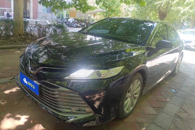 Toyota Camry 2019 года выпуска