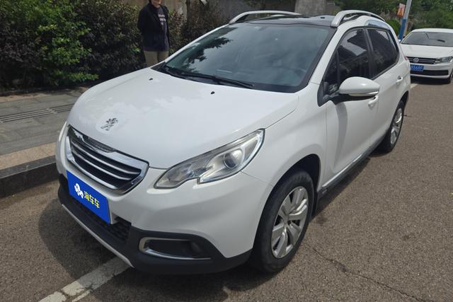 Peugeot 2008 2014 года выпуска
