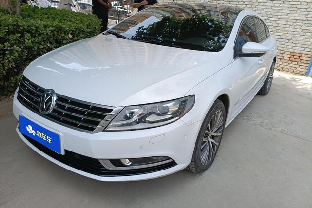 Volkswagen Passat CC 2016 года выпуска
