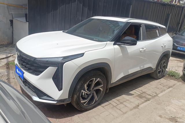Geely Haoyue 2024 года выпуска