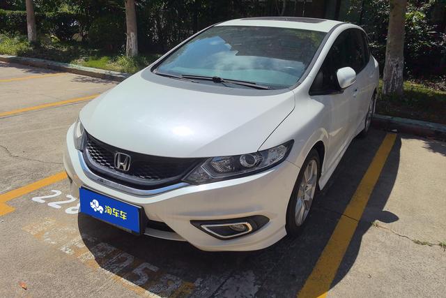 Honda Jade 2016 года выпуска