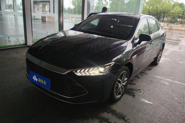 BYD Qin 2023 года выпуска