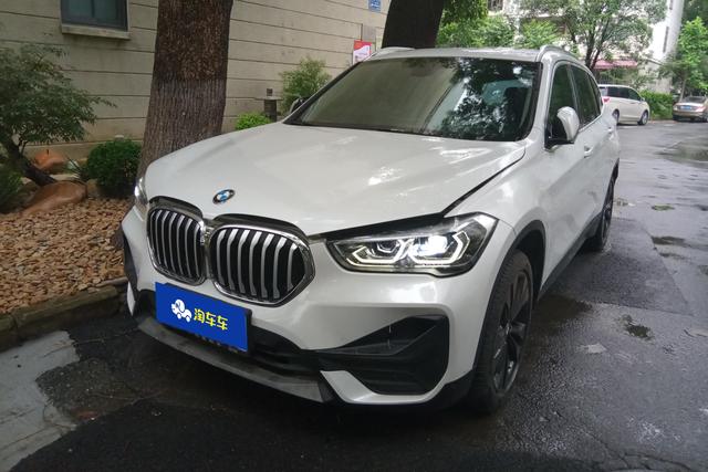 BMW X1 2021 года выпуска
