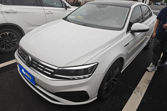 Volkswagen Arteon 2021 года выпуска