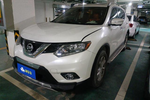 Nissan X-Trail 2015 года выпуска