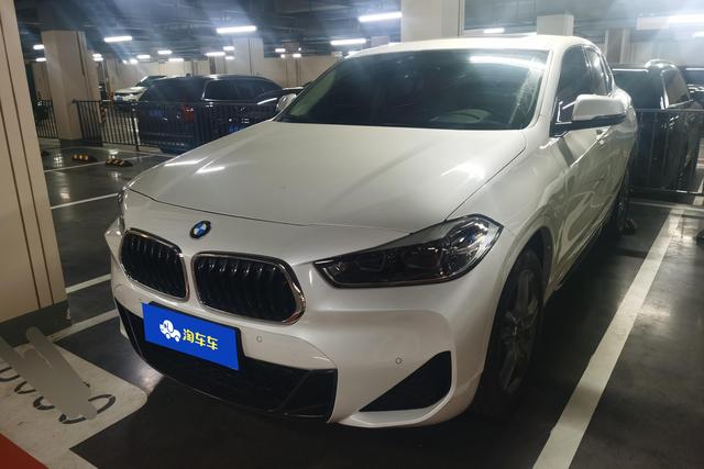 BMW X2 2022 года выпуска