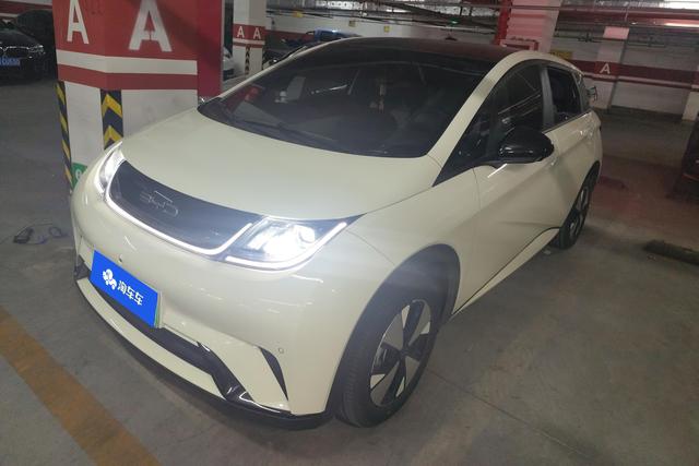 BYD Dolphin 2023 года выпуска