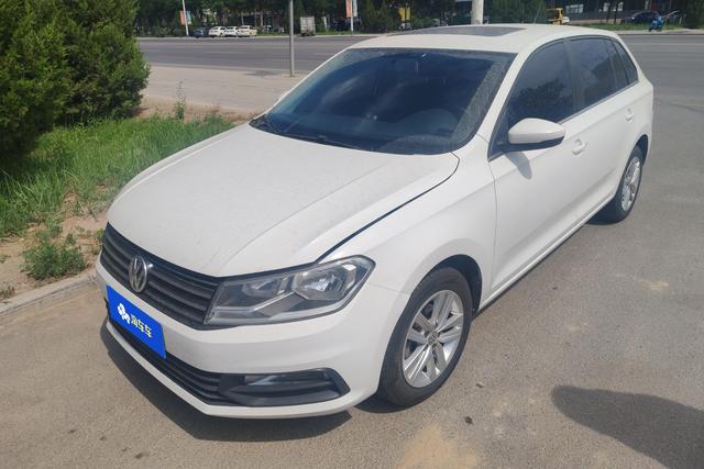 Volkswagen Santana 2015 года выпуска